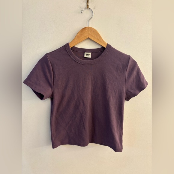 Sunday Best Tops - Aritzia Sunday Best Short Sleeve T-Shirt in Deep Purple, Size Medium, Cotton